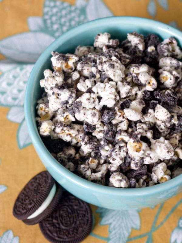 A Blue Bowl Full of Cookies And Cream Popcorn
