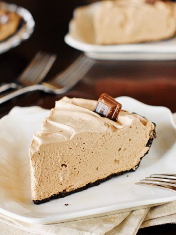 No-Bake Hershey’s Chocolate Bar Pie on A White Plate
