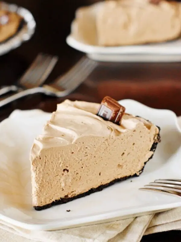 No-Bake Hershey’s Chocolate Bar Pie on A White Plate