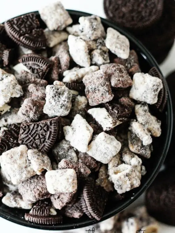 Cookies N’ Cream Muddy Buddies