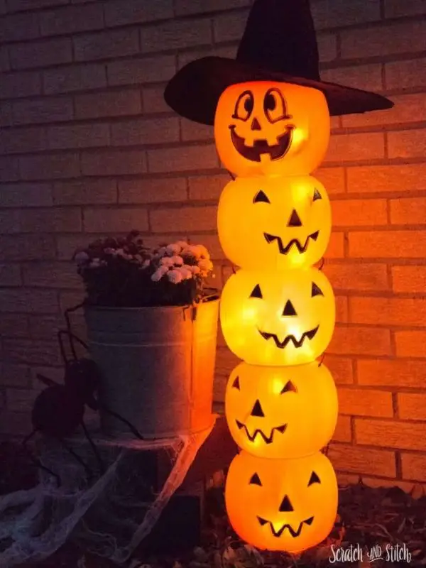 Glowing Plastic Jack O’ Lantern Totem