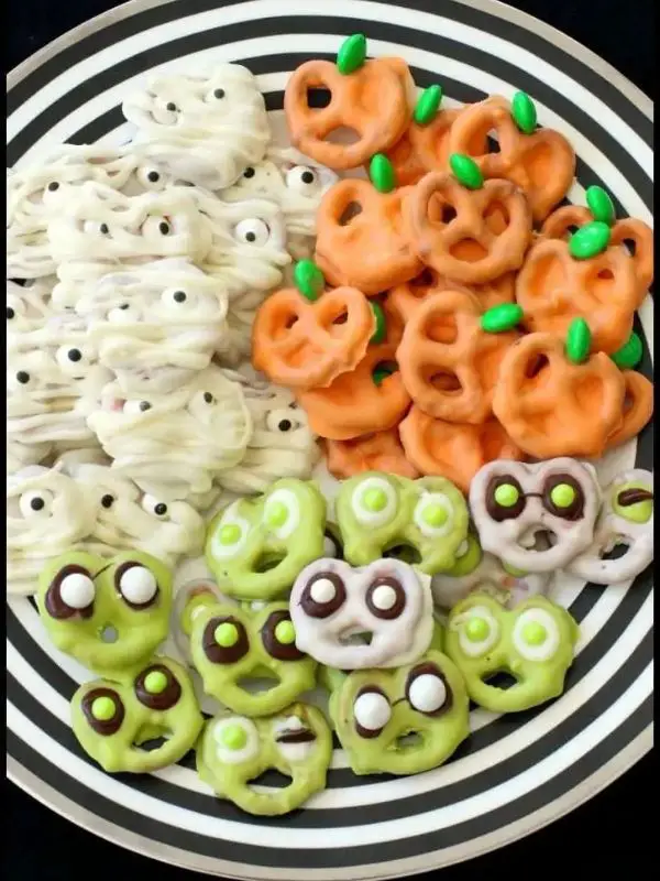 Halloween Pretzels