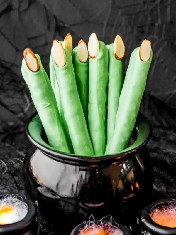 Pretzel Witch Fingers