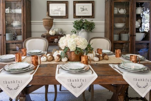 Traditional Thanksgiving Table
