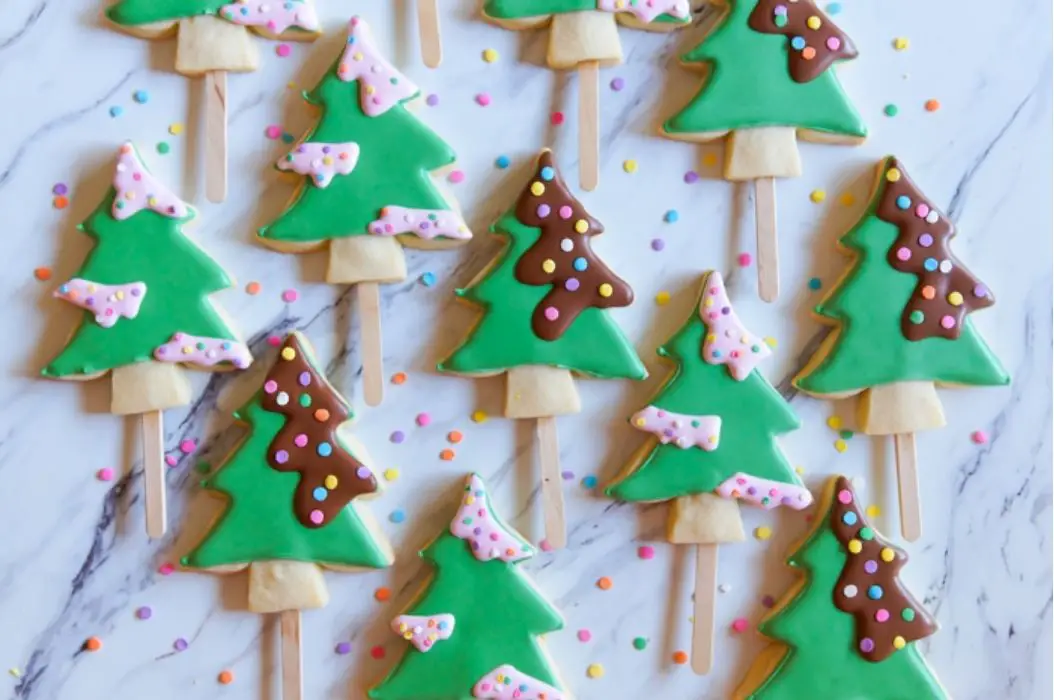 25 Insanely Easy Christmas Cookies You Need To Make This Season - Porculine