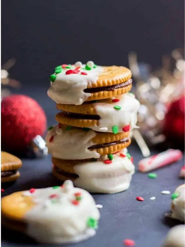 Nutella Stuffed Ritz Cracker Cookies