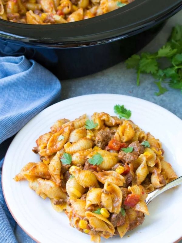 Slow Cooker Taco Pasta