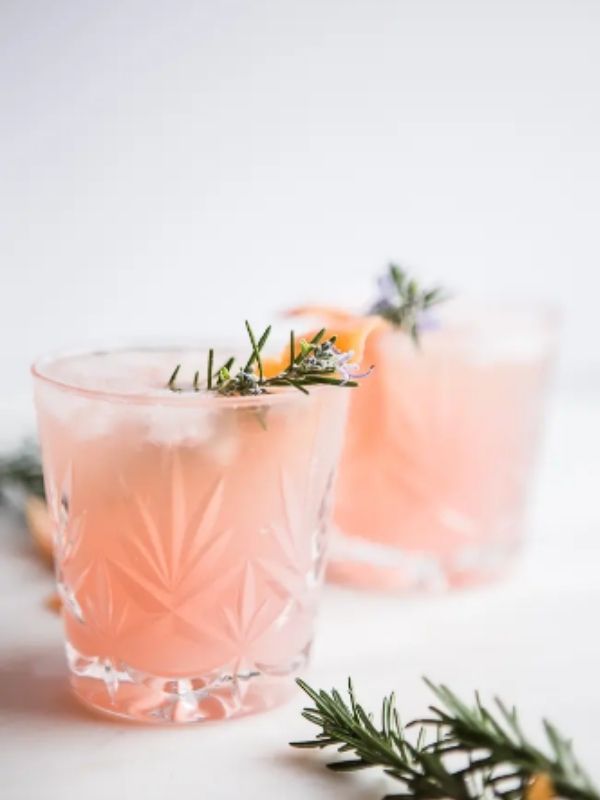 Grapefruit Cardamom Gin Fizz