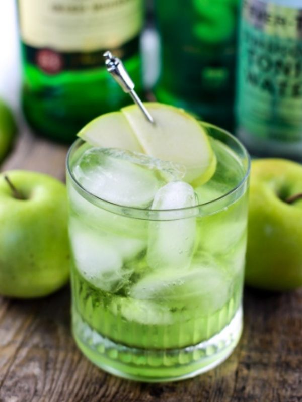 Irish Sour Apple Cocktail