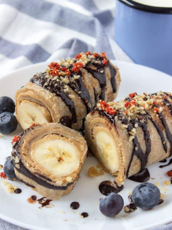 Chocolate Peanut Butter Banana Roll-Ups