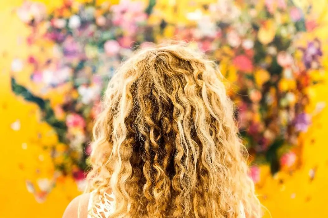 How To Get Rid Of Frizzy Hair