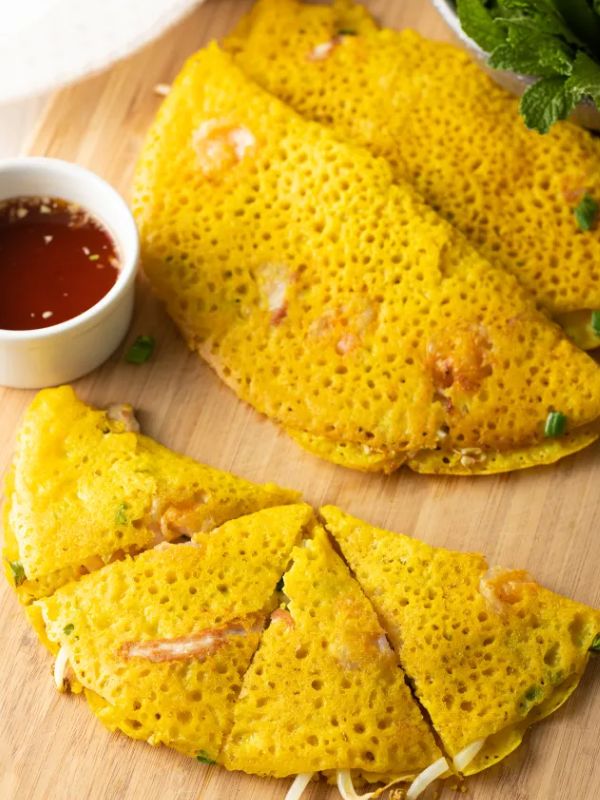 Bánh Xèo (Vietnamese Crepes)