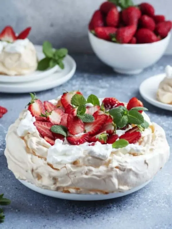 Keto Pavlova