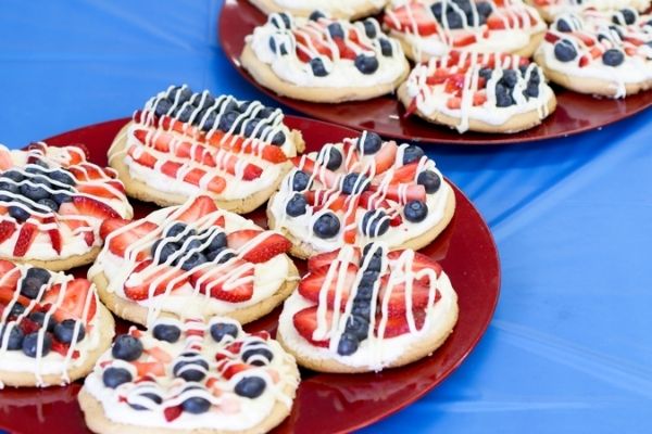Fourth of July Mini Fruit Pizzas