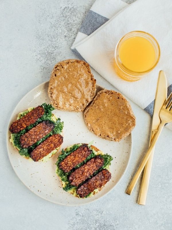 Vegan Breakfast Sandwich With Tempeh Bacon