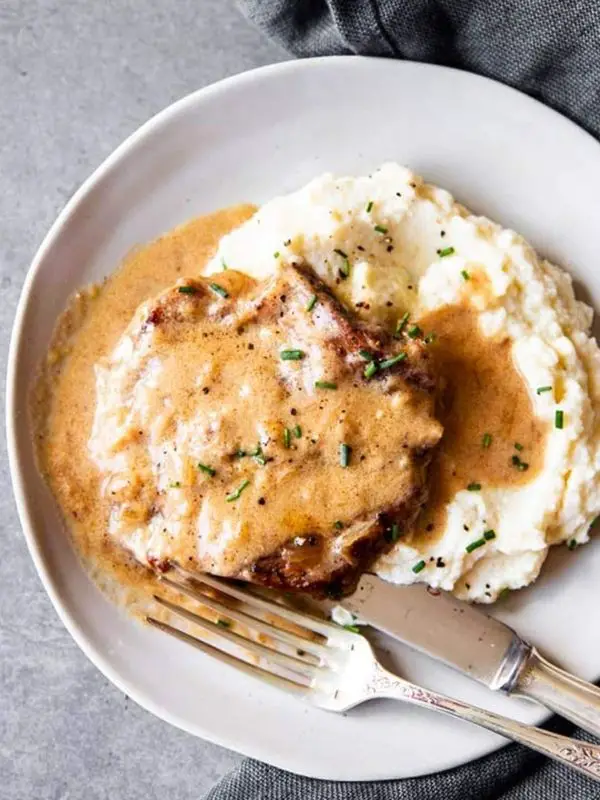 Instant Pot Sour Cream Pork Chops