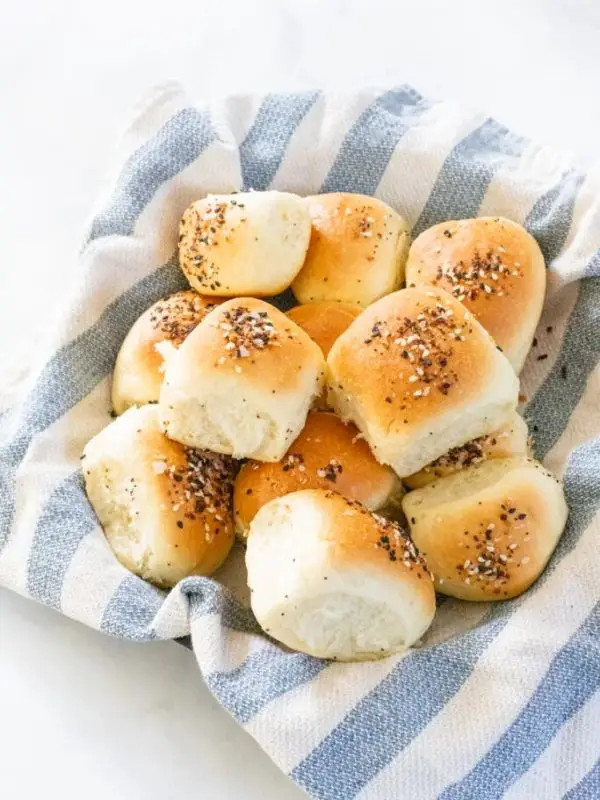 Vegan Dinner Rolls