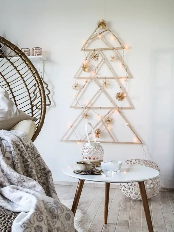 DIY Wooden Stick Popsicles Wall Christmas Tree