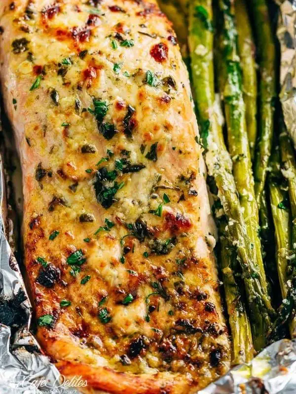 Lemon Parmesan Salmon and Asparagus Foil Packs