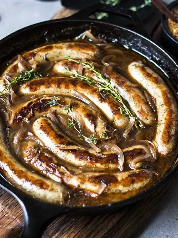 Skillet Beer Braised Brats