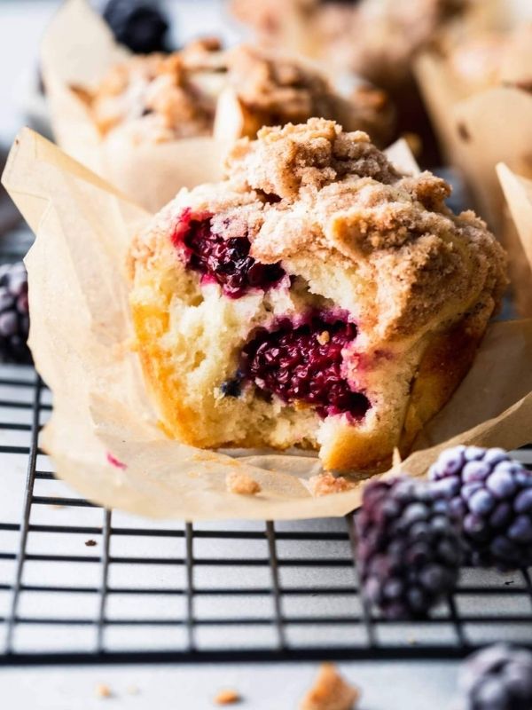 Blackberry Muffins with Crumble Topping