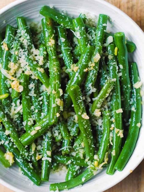 Garlic Green Beans with Olive Oil and Parmesan