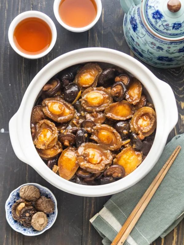 Braised Abalone with Mushrooms