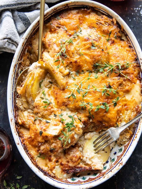 Cheesy Scalloped Potatoes with Caramelized Onions Casserole
