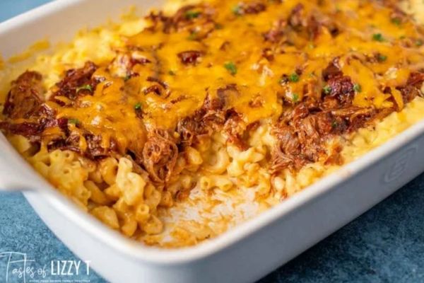 Pulled Pork Mac and Cheese Casserole