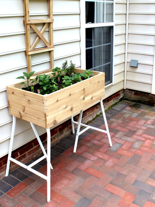 DIY Elevated Garden Bed with Ikea Trestle Legs