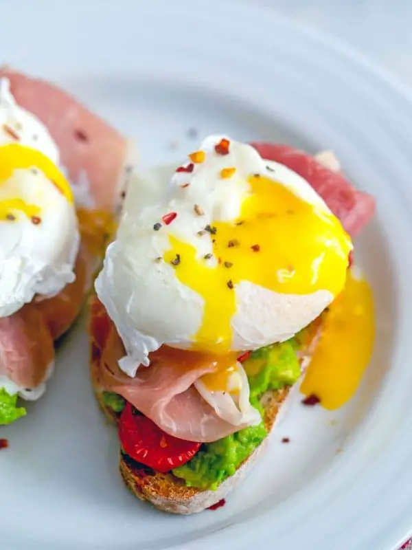 Avocado Prosciutto Egg Toast